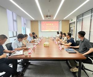 南京市科技局和雨花臺區領導一行蒞臨坤澤調研指導